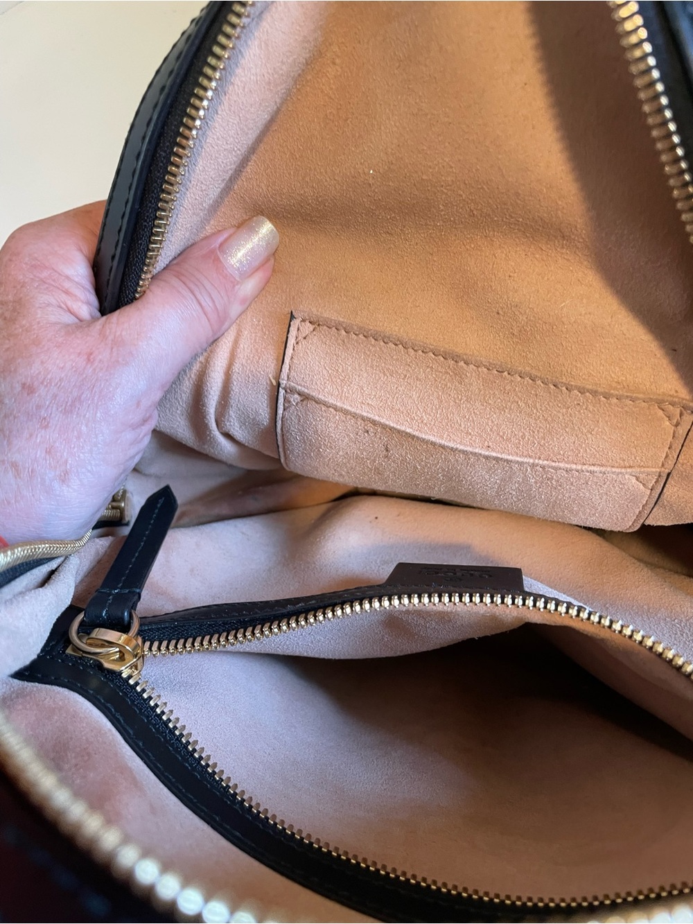 Gucci Gray GG Supreme Backpack with Gold Bee Print - Picture 8 of 10